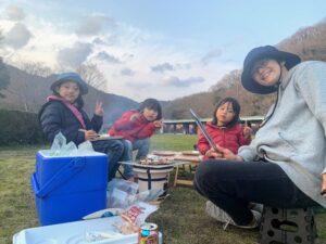 山口 秋吉台オートキャンプ場 でドキドキの初母子キャンプ 遊具に温泉に洞窟探検に暴風警報 Peko隊の冒険